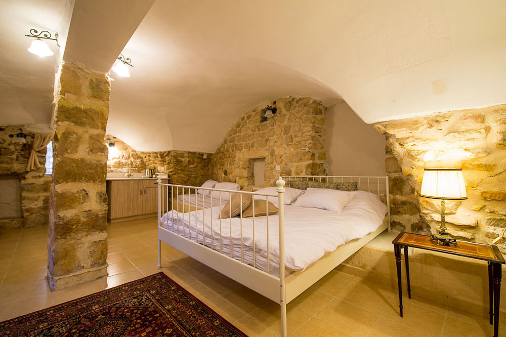 Avney Hahoshen Hotel Safad Eksteriør billede