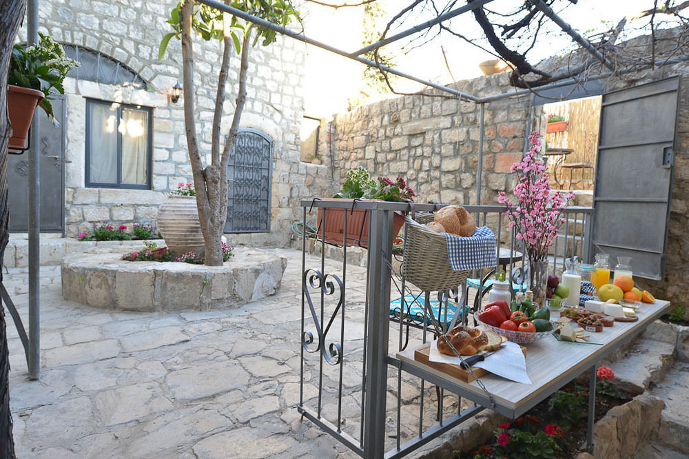 Avney Hahoshen Hotel Safad Eksteriør billede